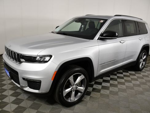 Used 2021 Jeep Grand Cherokee L Limited w/ Trailer Tow Group (B) AWD/4WD image 10