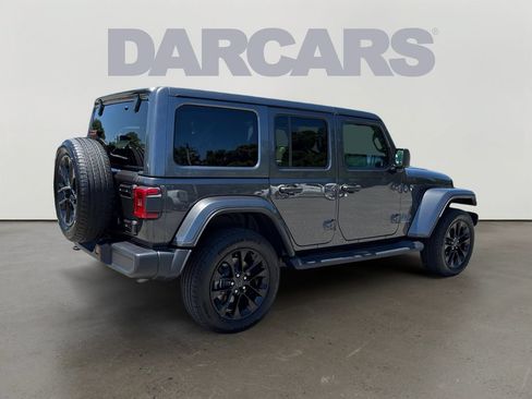 Used 2025 Jeep Wrangler Unlimited Sahara AWD/4WD image 7