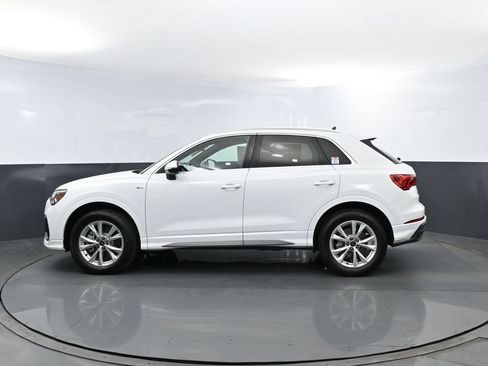 Used 2025 Audi Q3 2.0T Premium w/ Convenience Package AWD/4WD image 26
