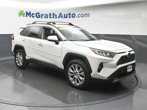 Used 2019 Toyota RAV4 Limited w/ Cold Weather Package AWD/4WD image 2
