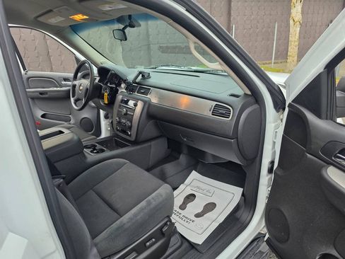 Used 2009 Chevrolet Tahoe LS w/ Skid Plate Package AWD/4WD image 19