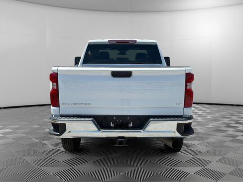 Used 2025 Chevrolet Silverado 2500 LT w/ Convenience Package AWD/4WD image 4
