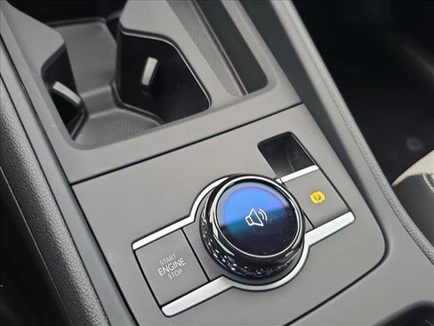 New 2026 Volkswagen Tiguan SE image 16