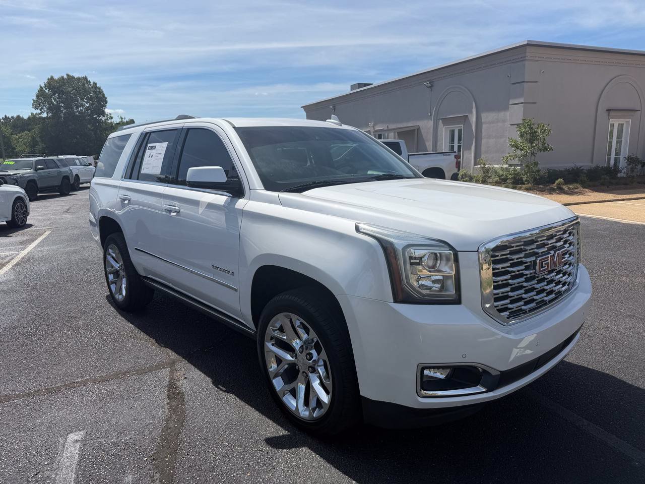 Used 2020 GMC Yukon Denali w/ Denali Premium Package RWD image 6