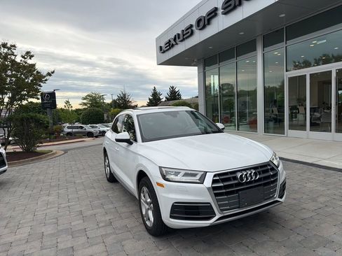 Used 2018 Audi Q5 2.0T Premium Plus w/ Premium Plus Package AWD/4WD image 2