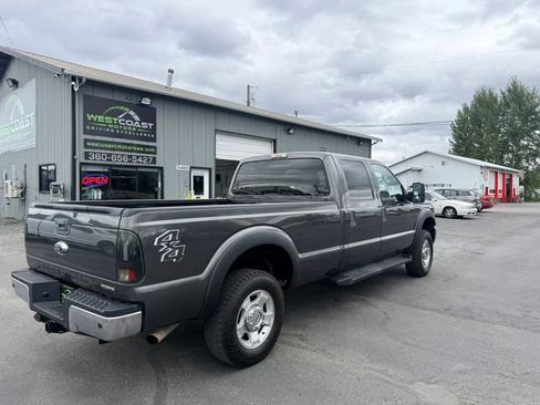 Used 2016 Ford F250 XLT w/ XLT Value Package AWD/4WD image 8