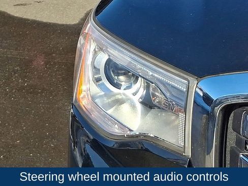 Used 2018 GMC Acadia SLT image 12