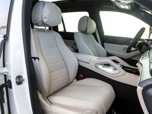 New 2025 Mercedes-Benz GLS 580 4MATIC image 31