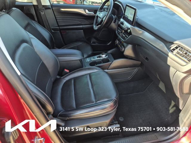 Used 2021 Ford Escape Titanium AWD/4WD image 12
