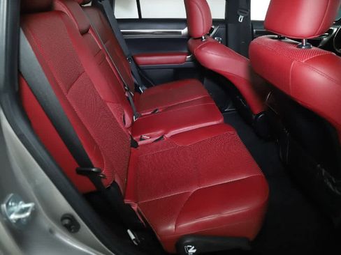 Used 2021 Lexus GX 460 Luxury w/ Accessory Package AWD/4WD image 33