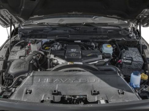 Used 2017 RAM 2500 Tradesman w/ Chrome Appearance Group image 18