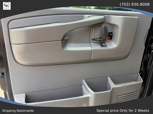 Used 2015 Chevrolet Express 2500 w/ Chrome Appearance Package RWD image 10