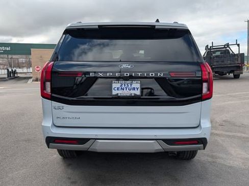 Used 2025 Ford Expedition Platinum AWD/4WD image 12