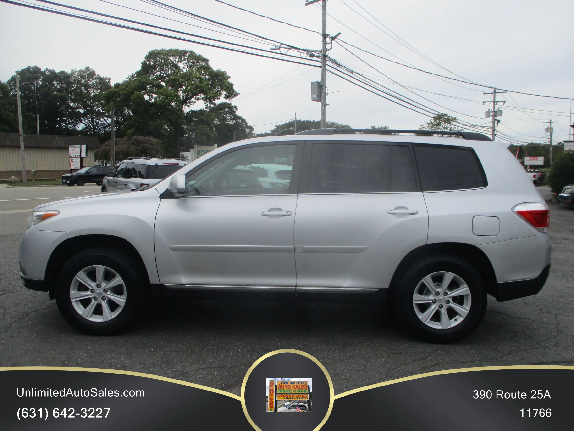 Used 2013 Toyota Highlander SE AWD/4WD image 3