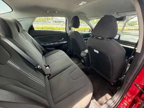 Used 2024 Hyundai Elantra SEL FWD image 17