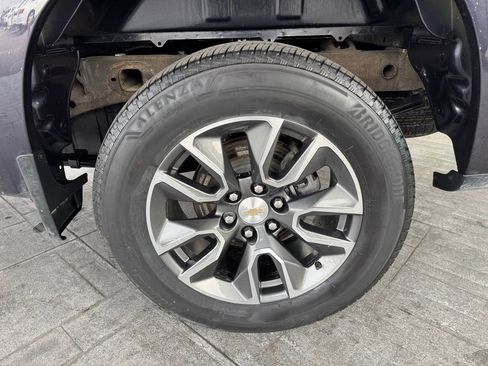 Used 2024 Chevrolet Silverado 1500 LT AWD/4WD image 4