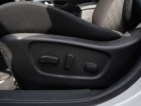 Used 2020 Nissan Rogue Sport SV w/ All-Weather Package AWD/4WD image 19
