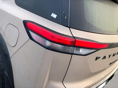 Used 2023 Nissan Pathfinder Rock Creek image 27