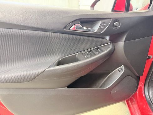 Used 2017 Chevrolet Cruze LS FWD image 8