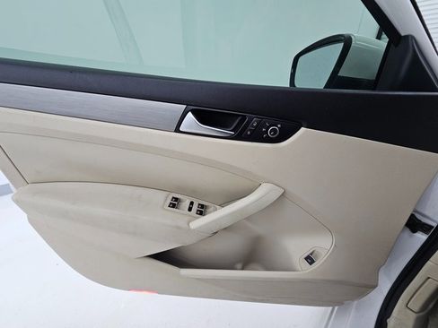 Used 2014 Volkswagen Passat TDI SE image 20