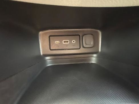 Used 2022 Chevrolet Equinox LS AWD/4WD image 29