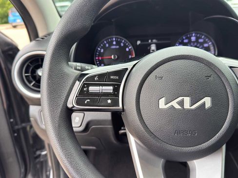 Used 2024 Kia Forte LXS w/ LXS Technology Package FWD image 16
