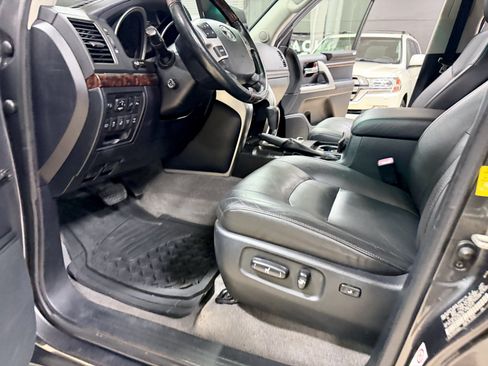 Used 2013 Toyota Land Cruiser AWD/4WD image 22