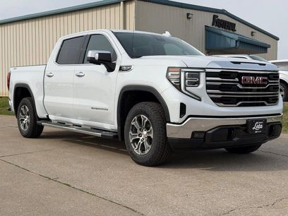 New 2026 GMC Sierra 1500 SLT w/ SLT Convenience Package