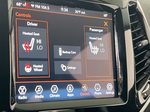 Used 2022 Jeep Cherokee Limited image 19