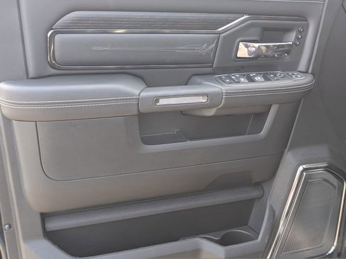 New 2024 RAM 2500 Limited image 11