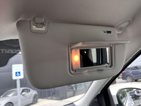 Used 2018 Ford Escape SE w/ SE Sync 3 Package AWD/4WD image 29