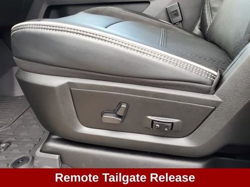 Used 2025 RAM 2500 Laramie w/ Sport Appearance Package image 12