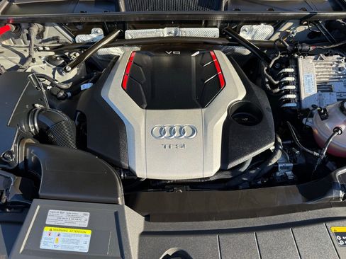 Used 2021 Audi SQ5 Premium Plus w/ Premium Plus Package image 31