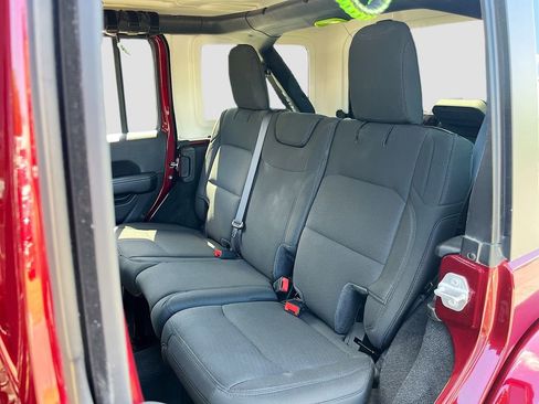 Used 2022 Jeep Wrangler Unlimited Sahara w/ Cold Weather Group image 24