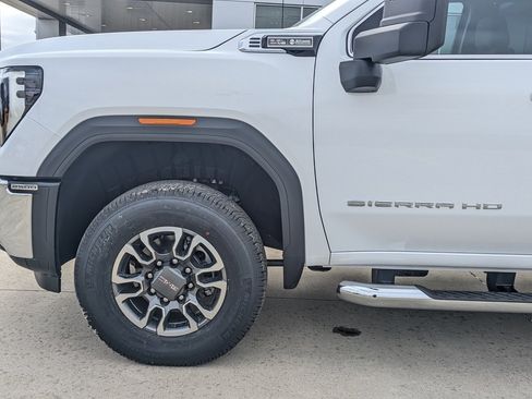 New 2026 GMC Sierra 2500 SLE image 10