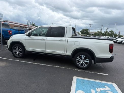 Used 2017 Honda Ridgeline RTS image 9