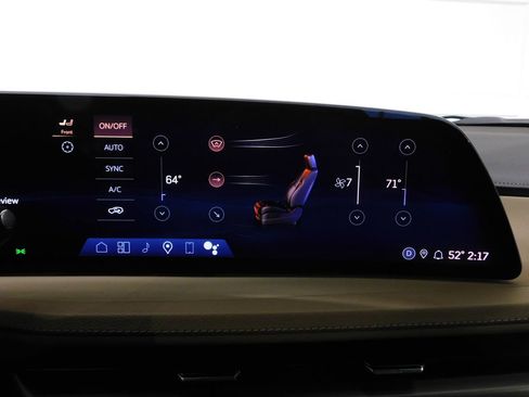 Used 2024 Cadillac XT4 Luxury w/ Cold Weather Package image 60