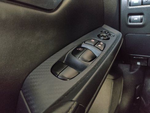 Used 2025 Nissan Sentra SV FWD image 27