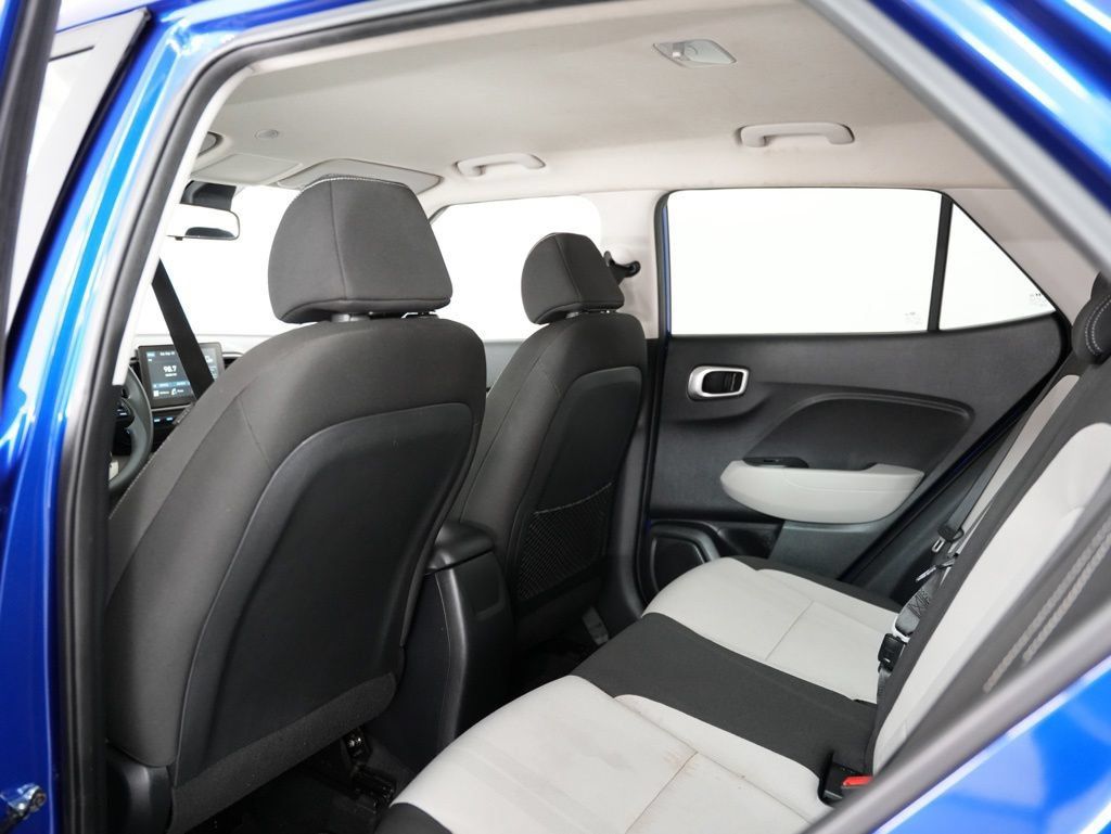 Used 2020 Hyundai Venue SEL FWD image 32
