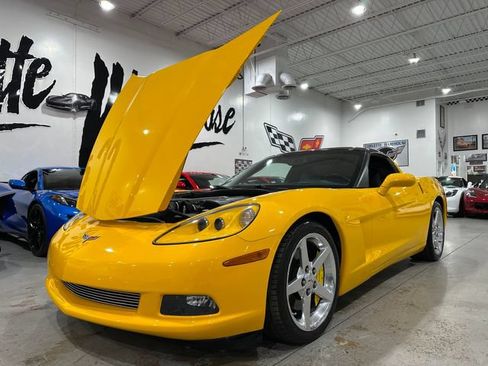 Used 2005 Chevrolet Corvette Coupe w/ Preferred Equipment Group RWD image 25