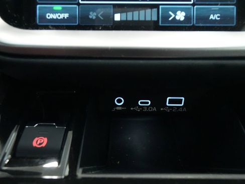 Used 2023 Subaru Outback Limited image 33