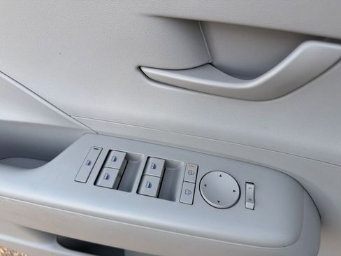 Used 2025 Hyundai Kona SEL image 20