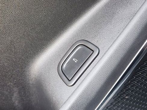 Used 2024 Chevrolet Traverse Z71 w/ Enhanced Driving Package image 25