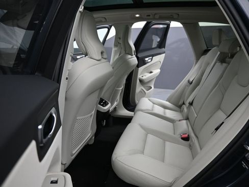 New 2026 Volvo XC60 B5 Ultra w/ Protection Package Premier AWD/4WD image 20