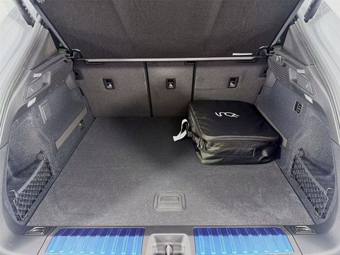 New 2025 Porsche Macan 4S Electric image 19