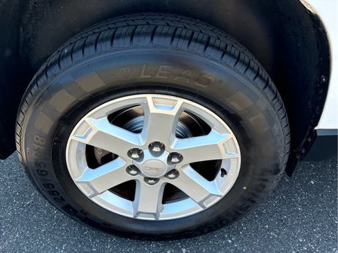 Used 2016 GMC Acadia SLE FWD image 20