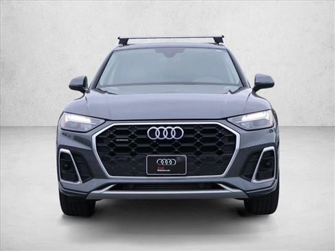 Used 2023 Audi Q5 2.0T Premium w/ Convenience Package AWD/4WD image 2