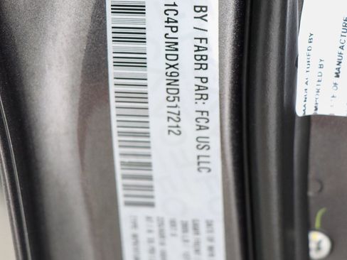 Used 2022 Jeep Cherokee Limited w/ Sun & Sound Group image 34