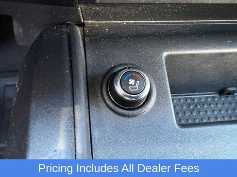Used 2021 Nissan Titan PRO-4X w/ Pro-4x Convenience Package AWD/4WD image 16