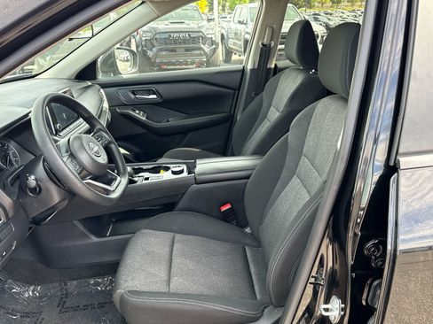 Used 2024 Nissan Rogue SV AWD/4WD image 11